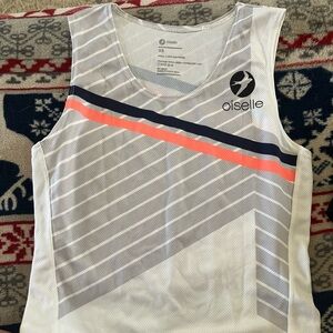 Oiselle running singlet